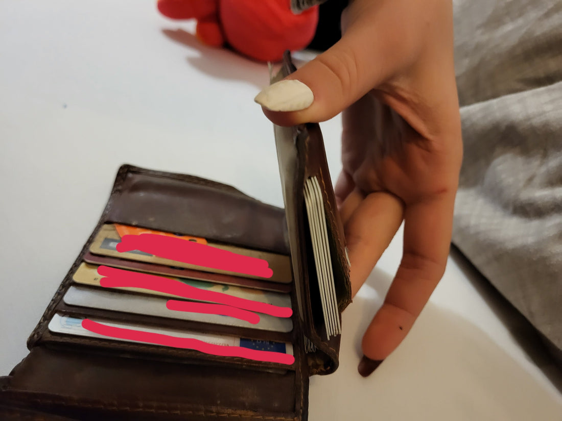 Custom Lampic Tia Leather Wallet